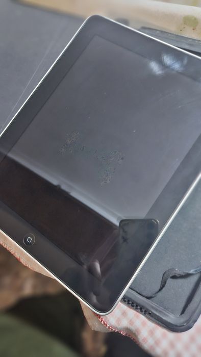 Vendo iPad sem carregador!