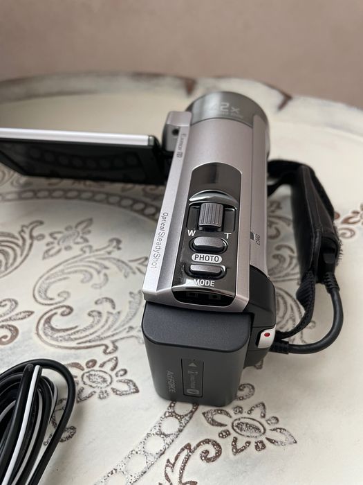 Відеокамера SONY HDR-CX 130
