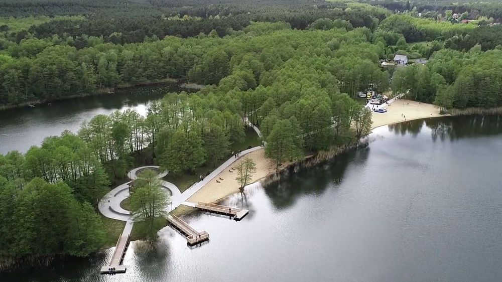 Domek nad jeziorem Tarnowskie Duże Jodłów k. Sława