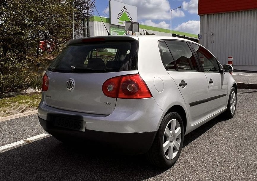 Vendo Volkswagen Golf 1.4