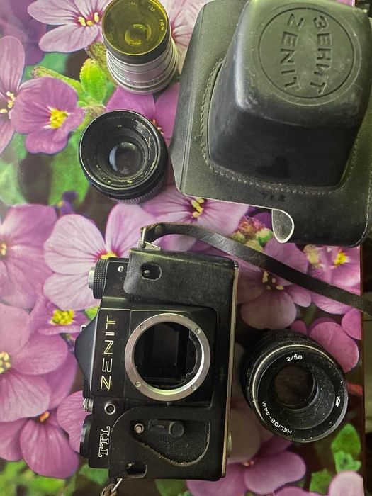 Продам фотоапарат Zenit