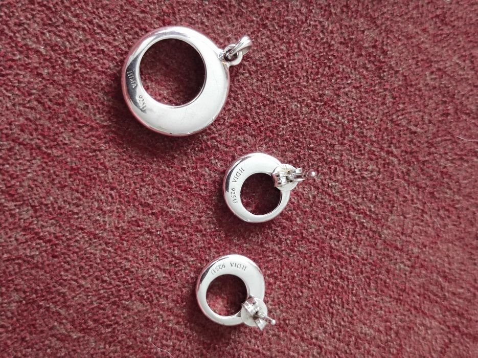 Conjunto brincos e pendente