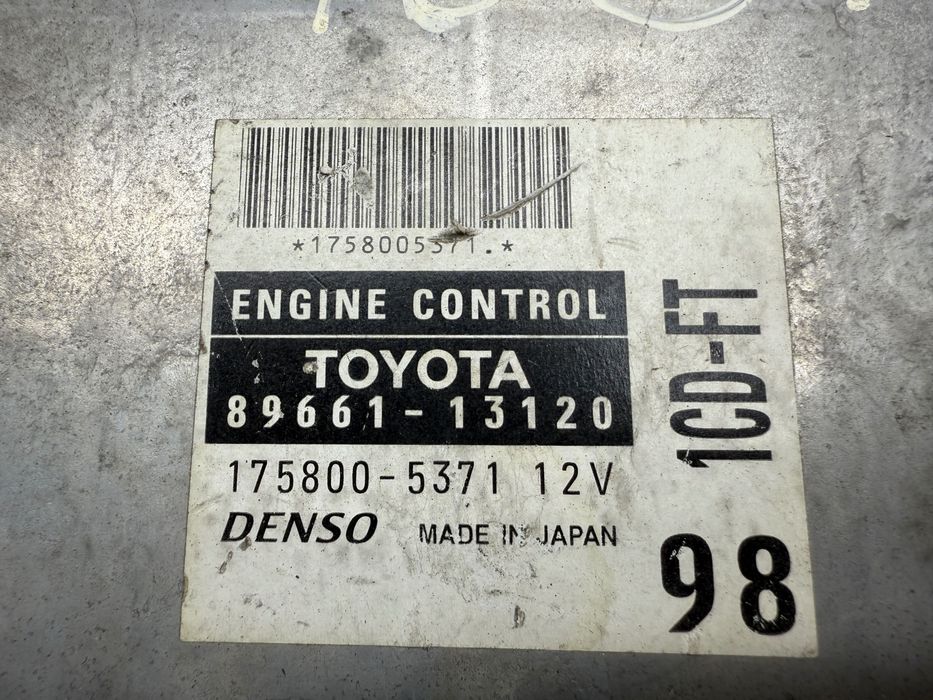 Блок управления двигателя Toyota Corolla Verso  8966113120