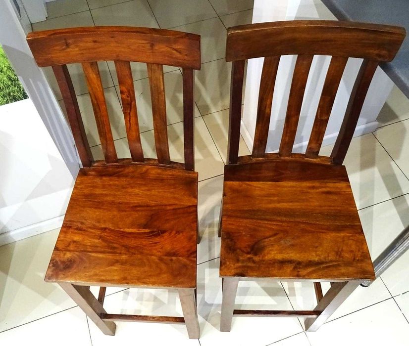 Komplet ekskluzywnych krzeseł / hokerów INDIGO