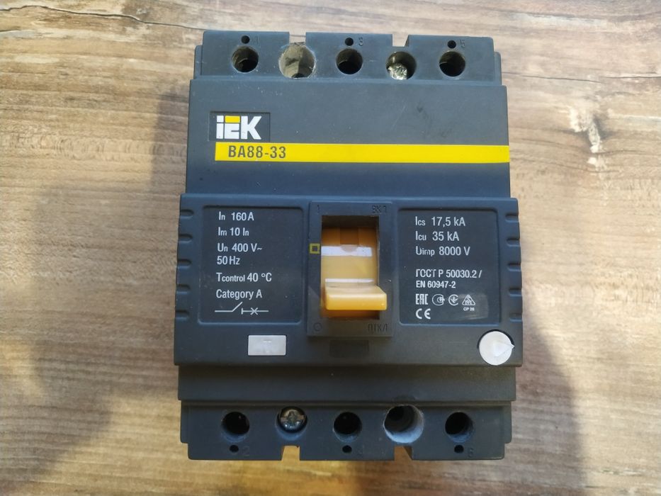 Автоматичний вимикач Schneider IEK 3шт