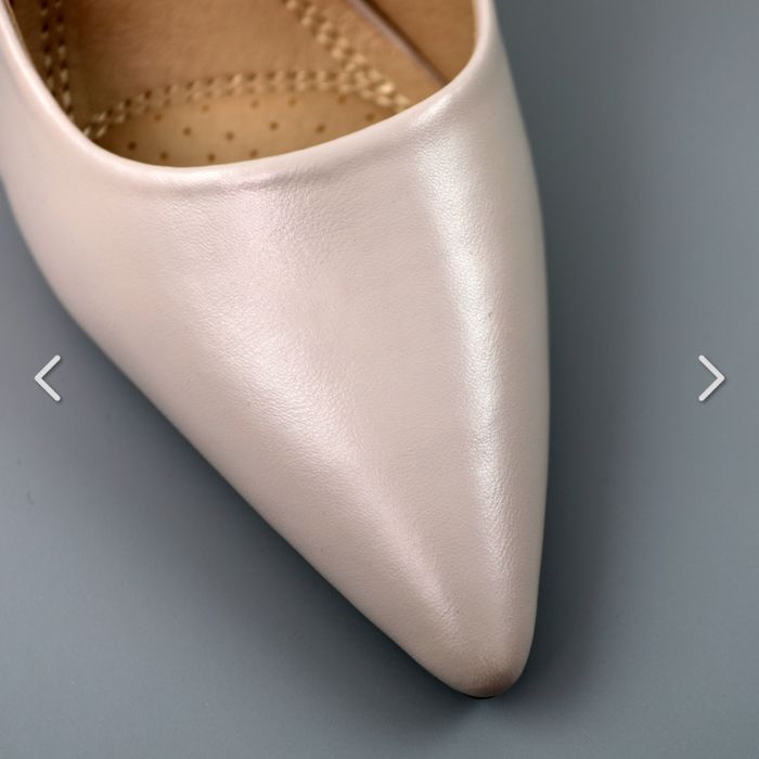 Продам туфли лодочки на стопу 23.5 см