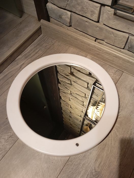 Lustro LED wiszące okrągłe w białej ramie 45cm