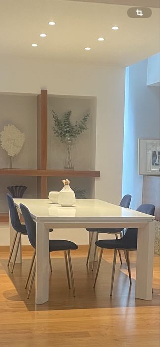 Ultima oportunidade - Mesa lacada branca com 2m20 branca