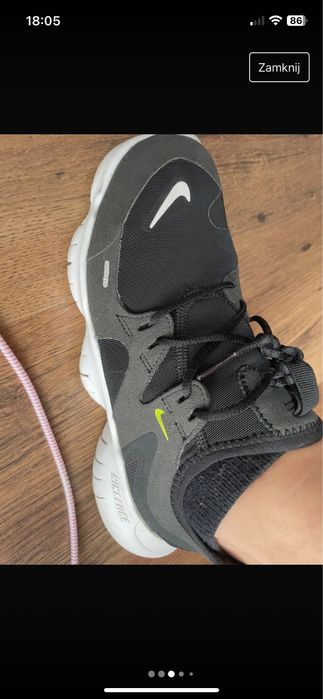 Adidasy nike material