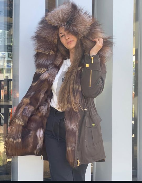 Парка чернобурка карамельная меховая по всей длине+капюшон С размер