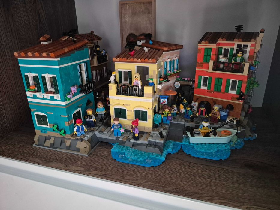 Lego Ideas Włoska riwiera 21359 Minifigurki + Akcesoria
