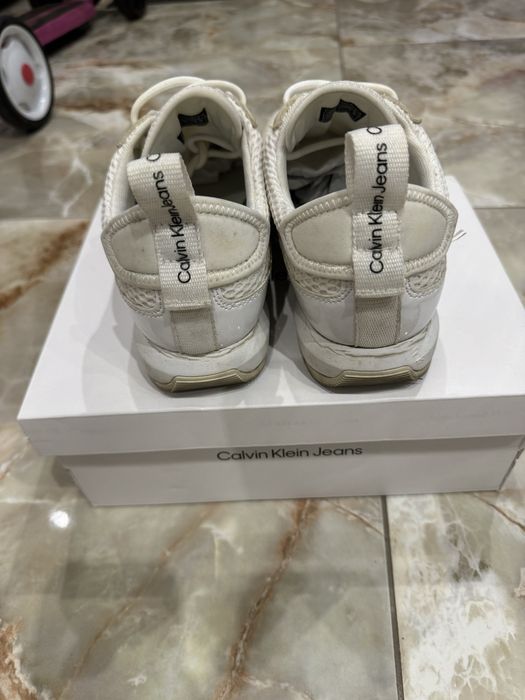 Продам Кроссовки СК