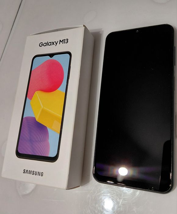 Смартфон Samsung Galaxy M13
