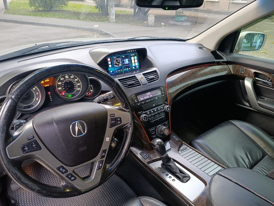 автомобиль ACURA MDX 2010год 3,7газ/бензин