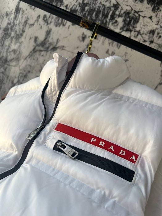 PRADA жилетка мужская черная белая унисекс пуховик