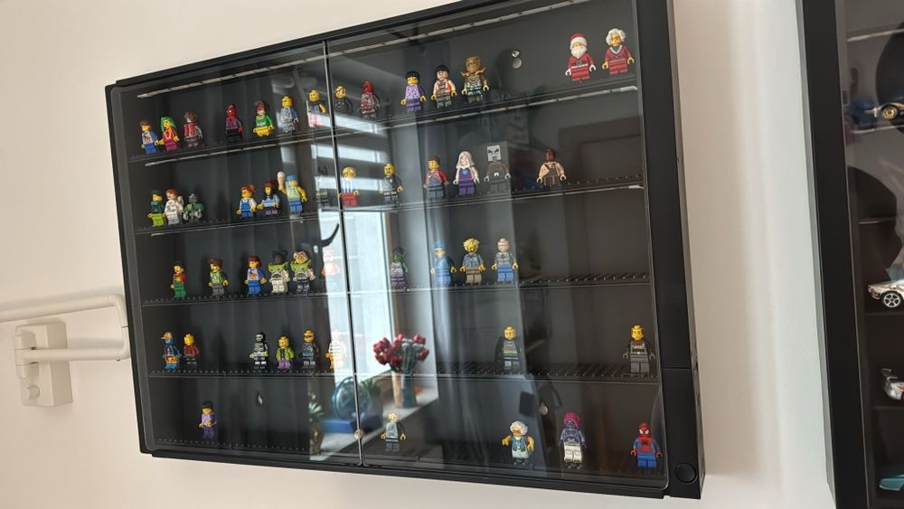Idealny prezent Gablota / Witrynka na Figurki LEGO podświetlana LED