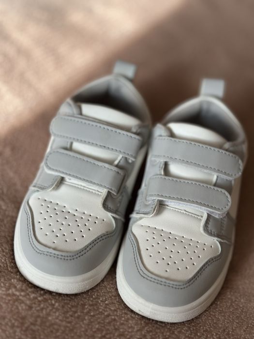 Кросівки 28 розмір