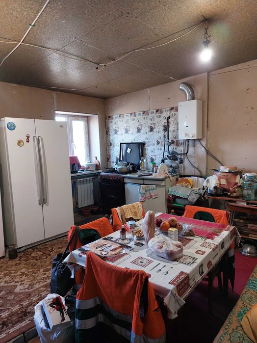 Продаж житлового будинку