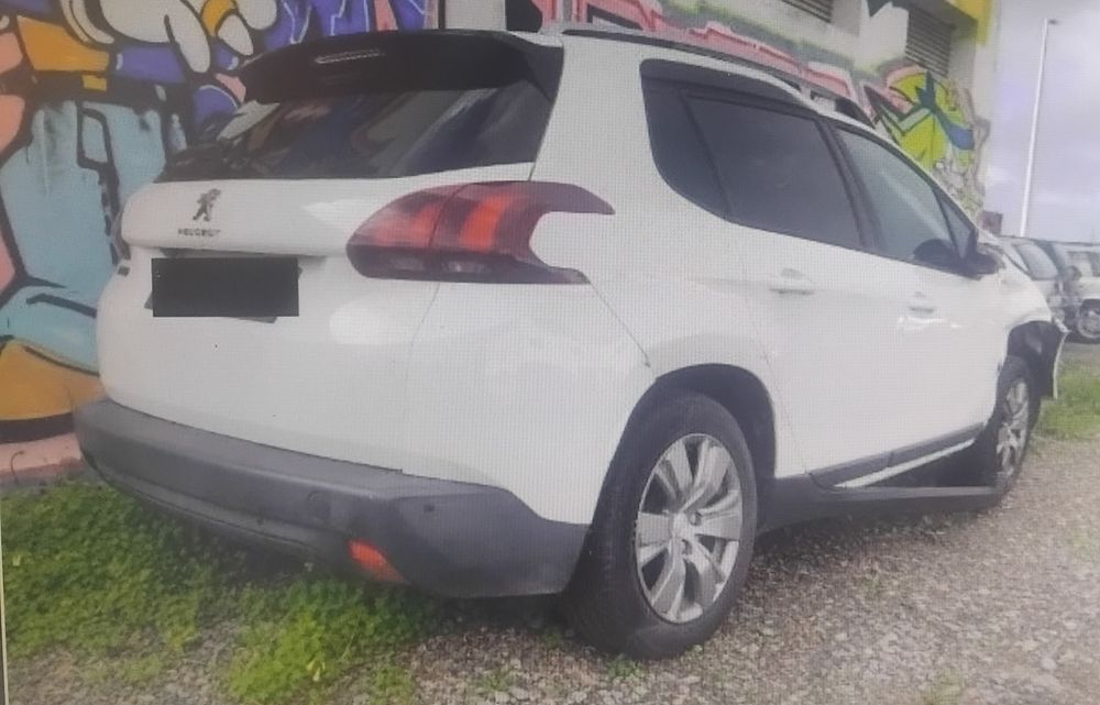 vendo peugeot 2008 1.2 VTI 2018 nacional com 79 mil km acidentado salvado