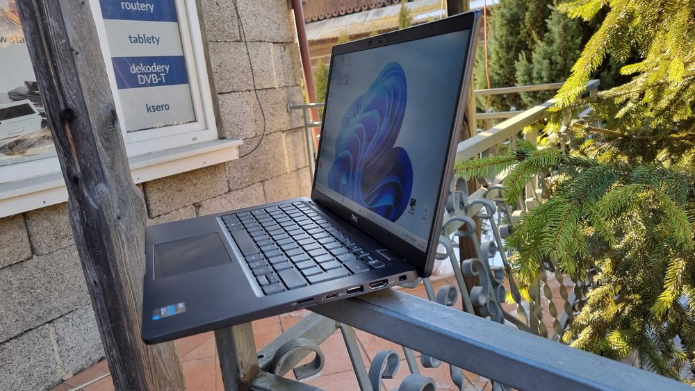 Dell latitude 7420 14" FHD IPS i7-1185G7 16GB Ram 512GB SSD Win11