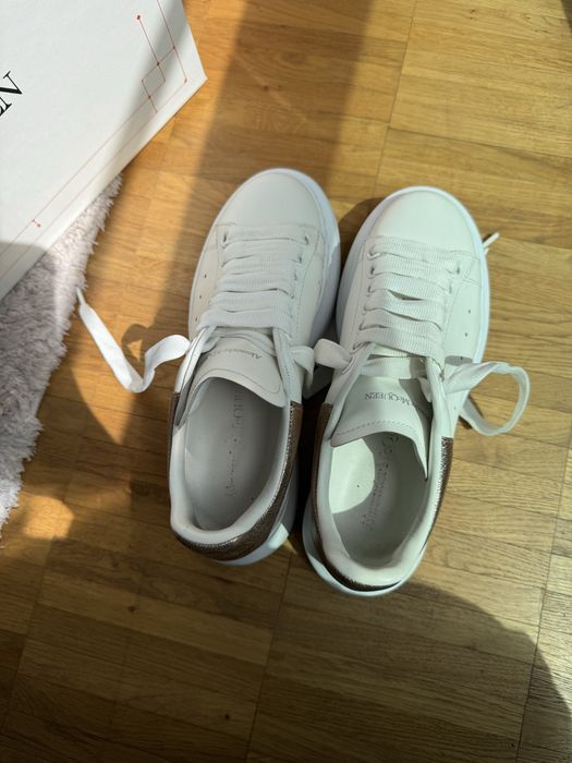 Alexander McQueen Sneakers 35.5 оригінал