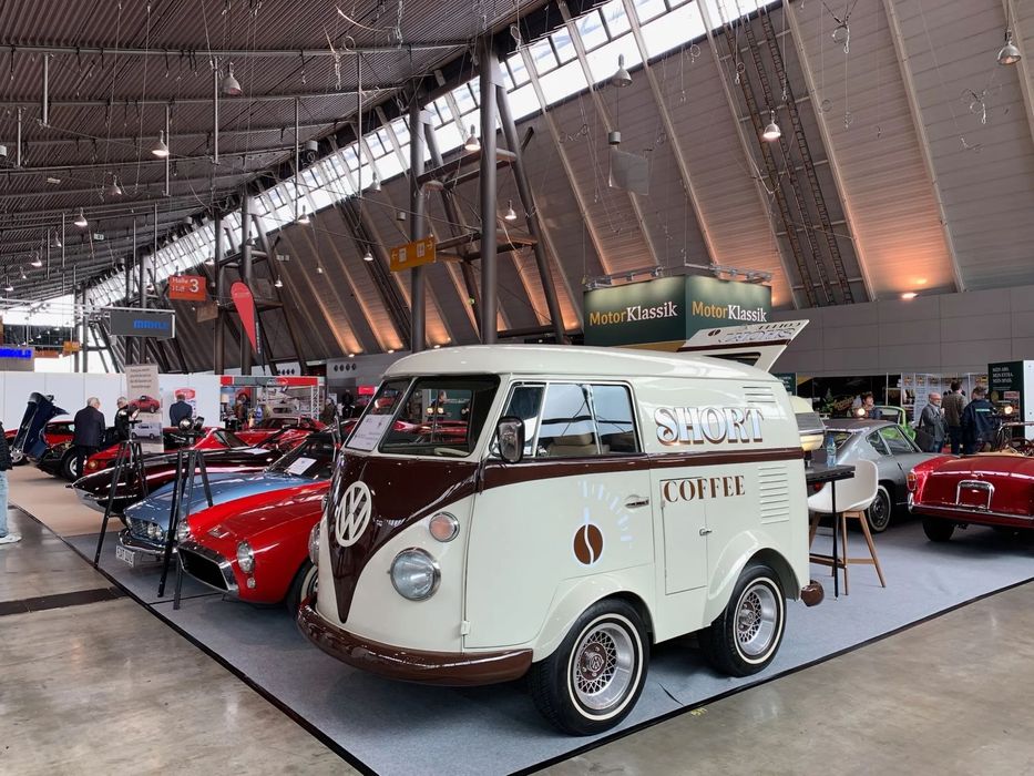 Volkswagen Transporter Zabytkowy Volkswagen T1 (1958) przekształcony w mobilną kawiarnię