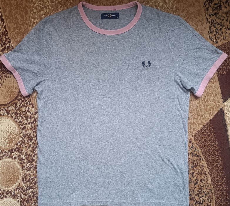 Футболка Fred Perry сіра з рожевими окантовками, розмір M унісекс
