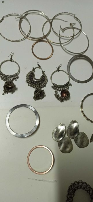 Bijuterias várias