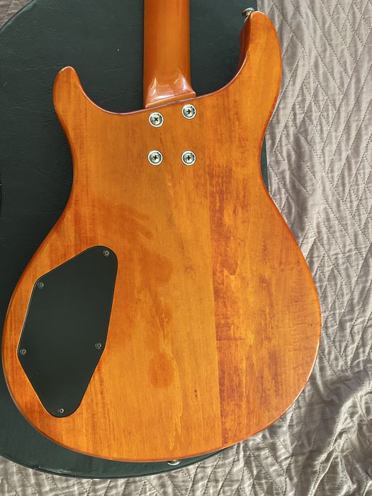 Na sprzedaz gitara  elektryczna Crafter.