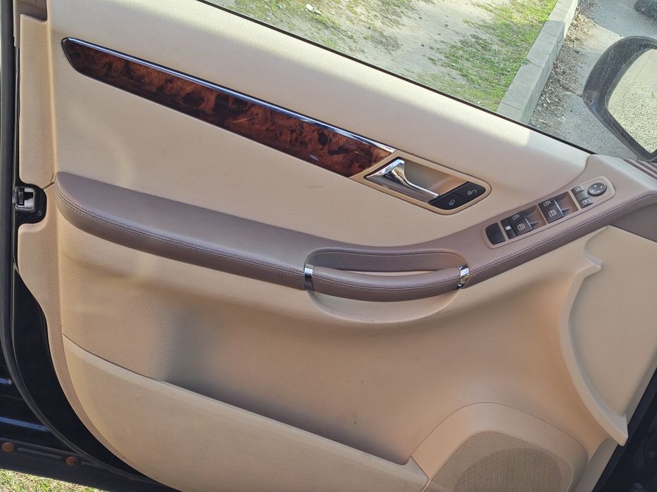 Samochód osobowy Mercedes Benz R Klasa