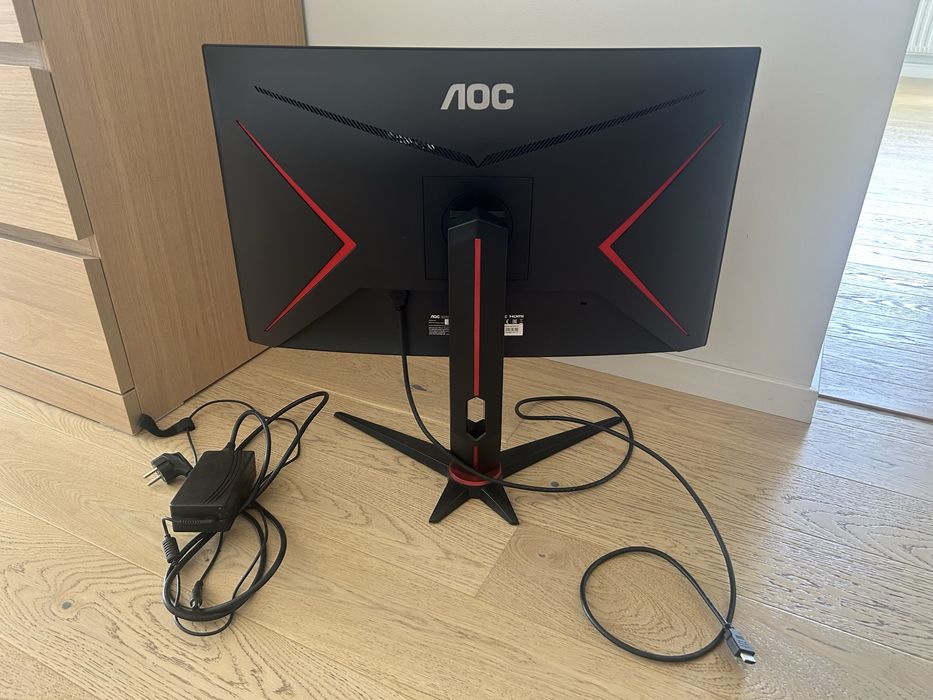 топовий вигнутий ігровий монітор AOC CQ27G2U/BK Діагональ 27