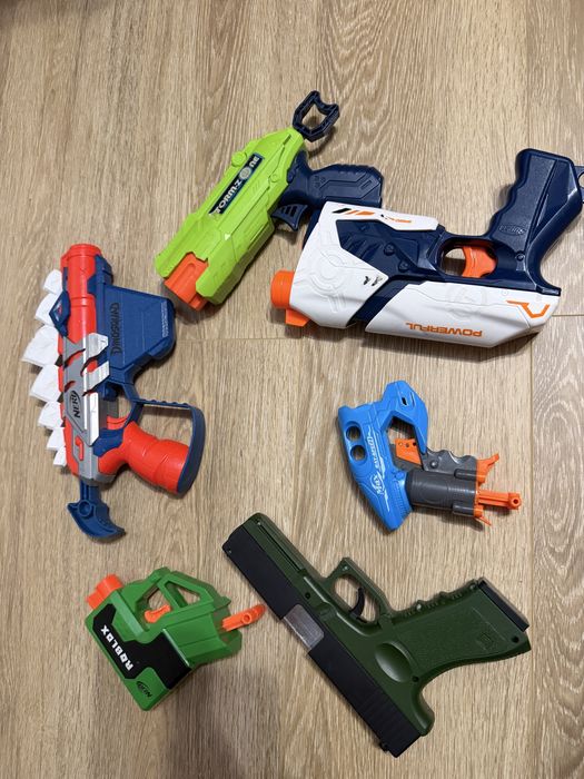 Іграшкові пістолети nerf