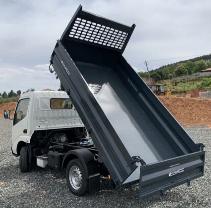 CARRINHAS e CONTENTORES para recolha de todo o tipo de entulho de obra