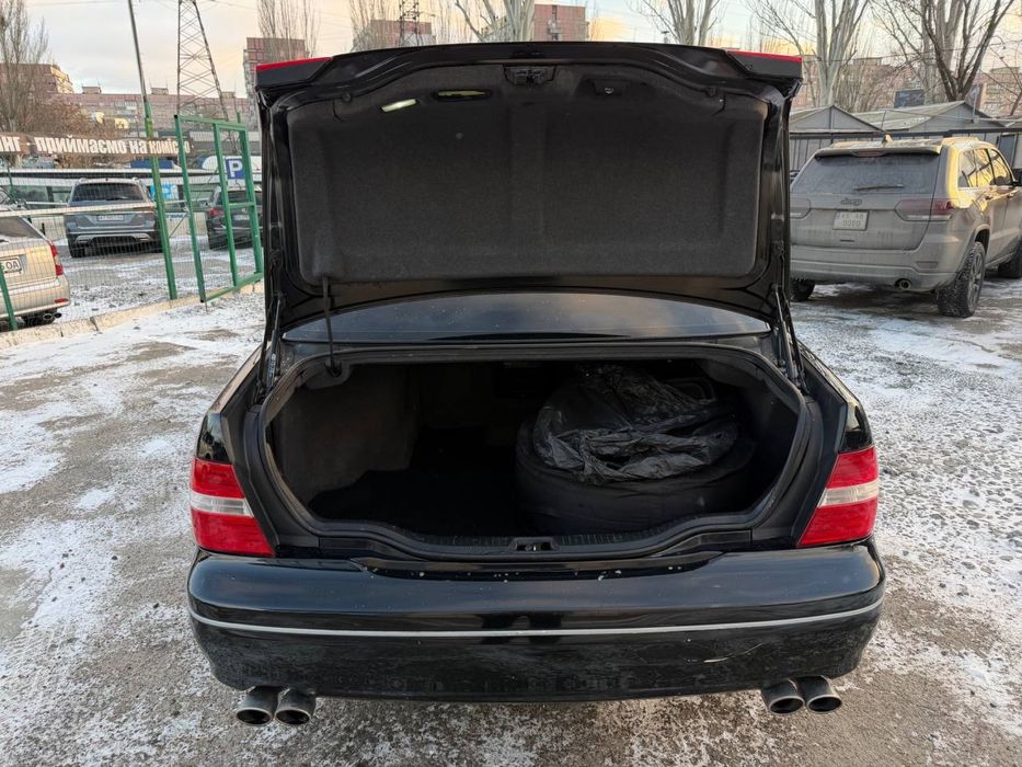 Продам Lexus Ls430 2004