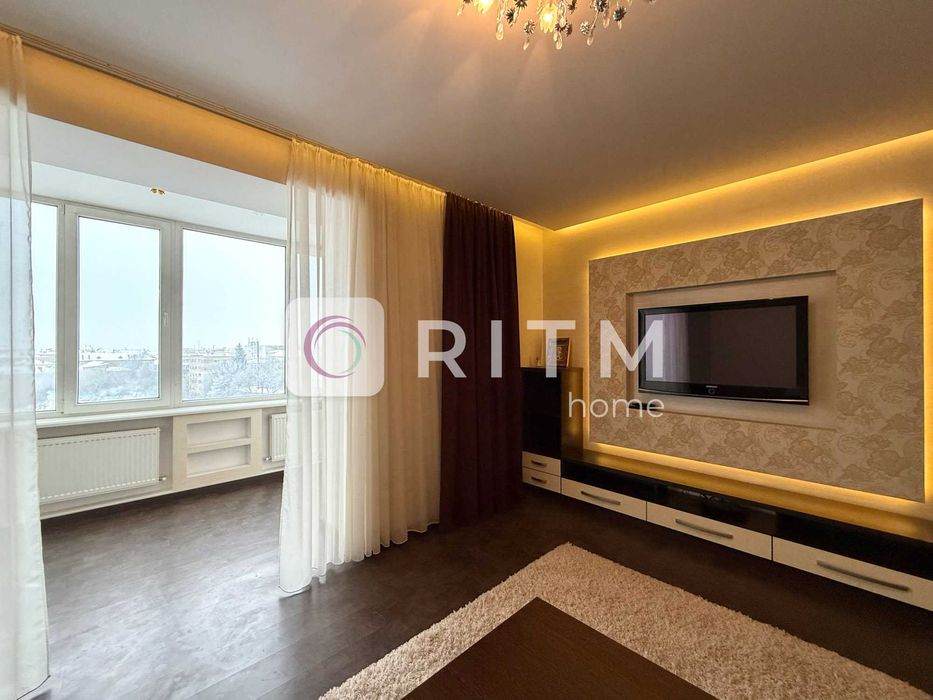 Оренда 2-кімнатна квартира з дизайнерським ремонтом + власний гараж