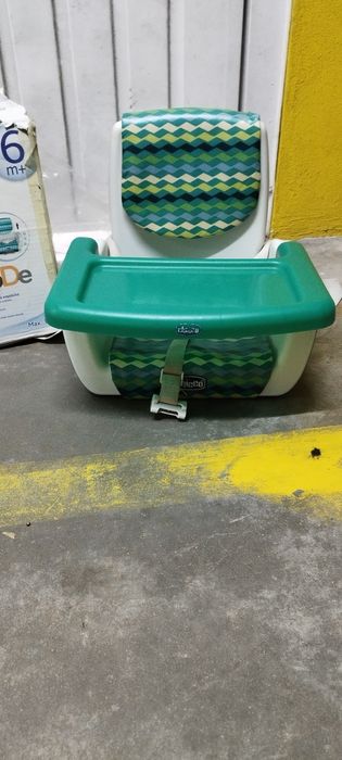 Cadeira móvel refeição