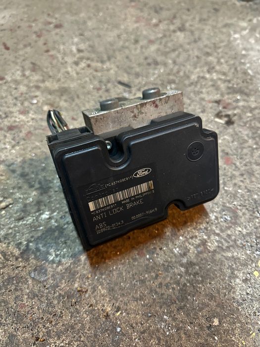 POMPA ABS Ford fiesta MK6 4S61-2M110-DA
