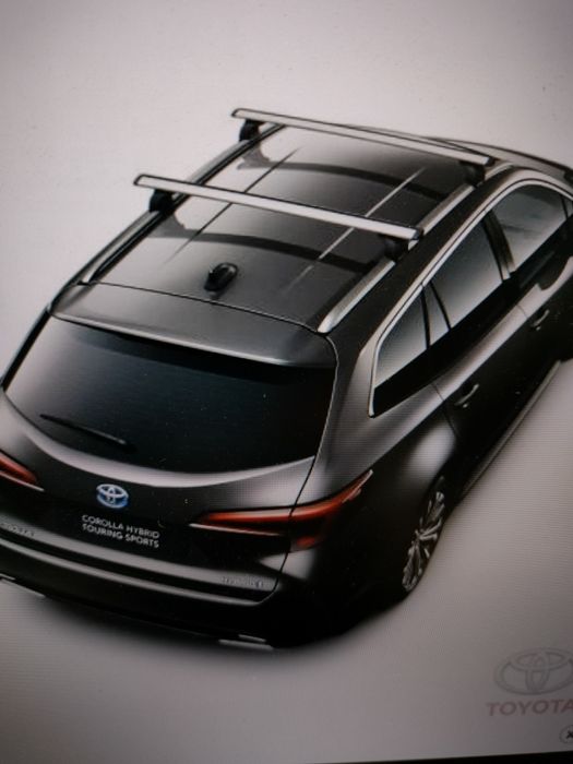 Bagażnik dachowy na relingi Toyoty Corolla  combi Hybrid 2019 rok i obecnie