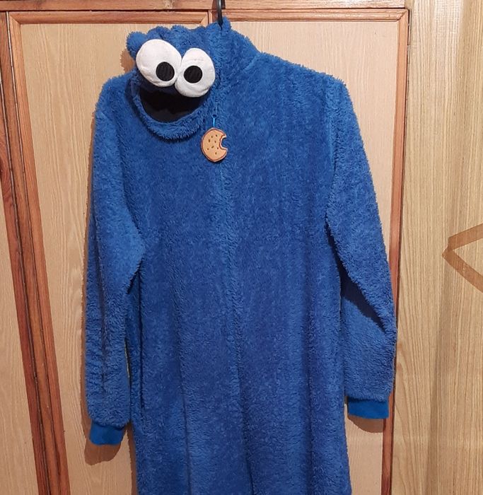 Меховый тёплый комбинезон с капюшоном и с карманами размер 48