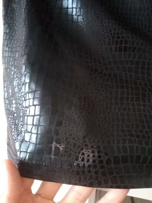 Spódnica mini rozm. L obcisła