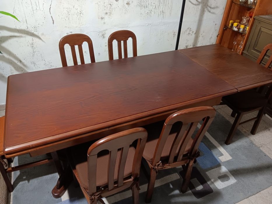 Mesa de jantar com 6 cadeiras