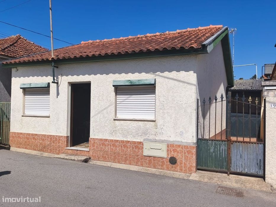 Moradia isolada T2 com jardim em Alcapedrinha Arada