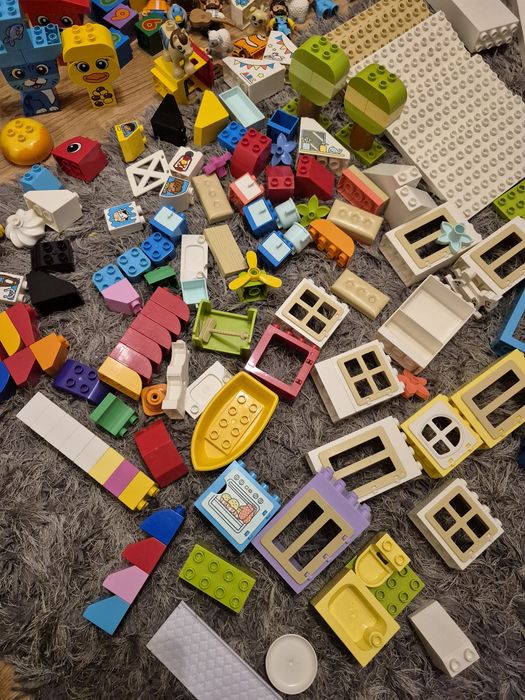 Zestaw xxl lego duplo (domek,farma, pociag, zwierzęta)