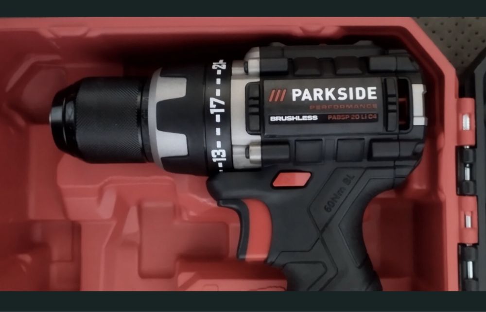 Aparafusadora Parkside Perfumance a bateria 20V