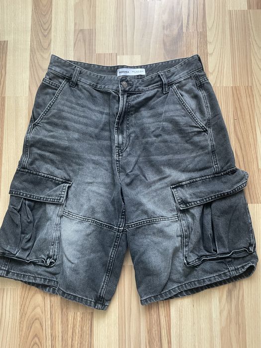 Джинсові BAGGY шорти від BERSHKA