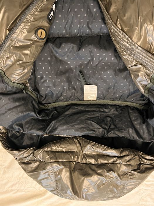 Продам пуховик Nike  р. XL