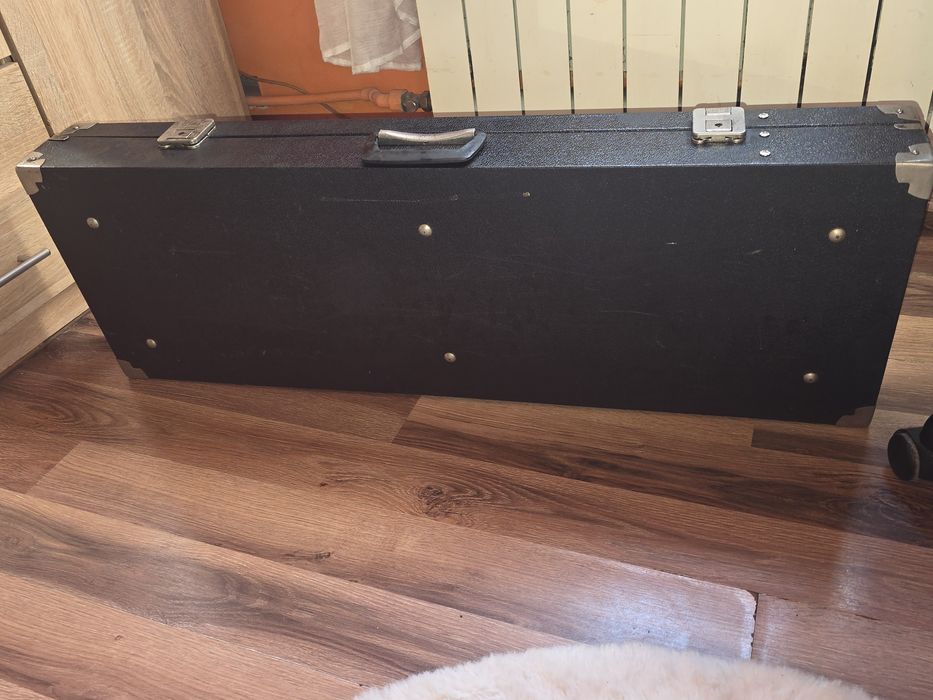 Sprzedam futerał na Instrumenty klawiszowe