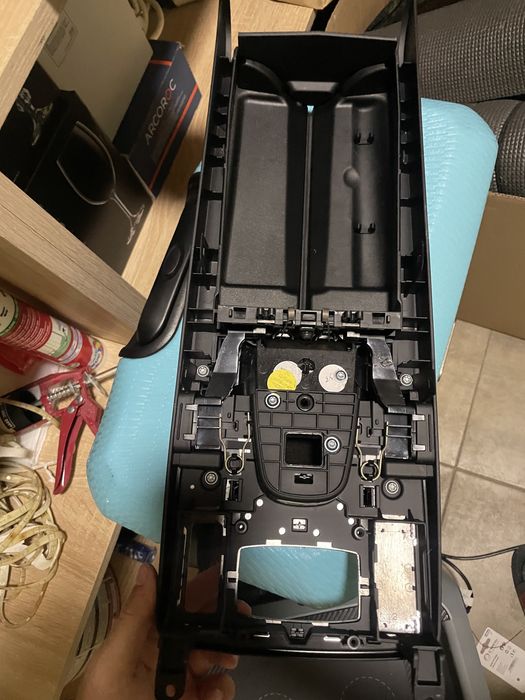 Підлокітник дя E350 w207 купе