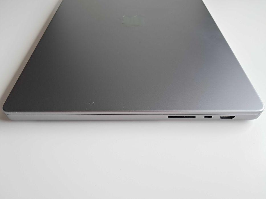 Laptop Apple Macbook Pro M1 Max 2021 16,2" 64 GB / 1 TB 32 rdzenie GPU