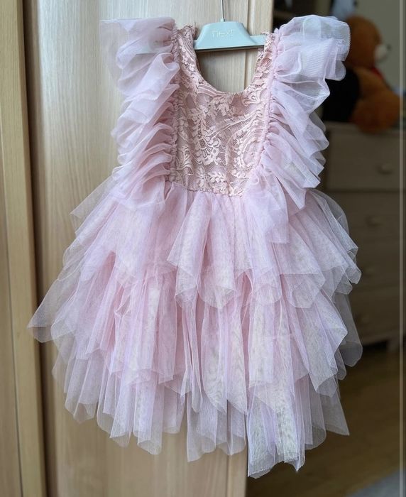 Святкова сукня 3-4 рочки